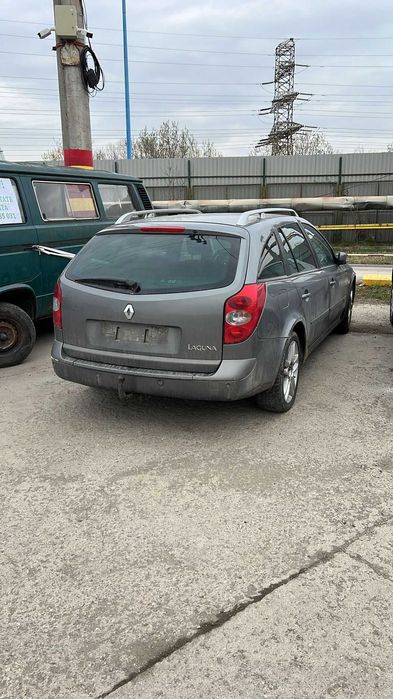 Dezmembrez la pret avantajos autoturism Renault Laguna 2003