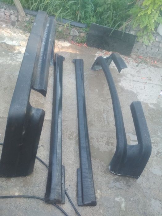 Накладки на БмвЕ34