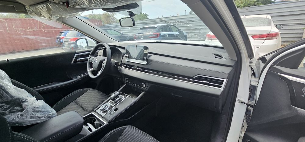 Продам новый Митсубиси Аутледер