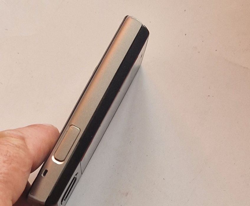 Telefon cu defect