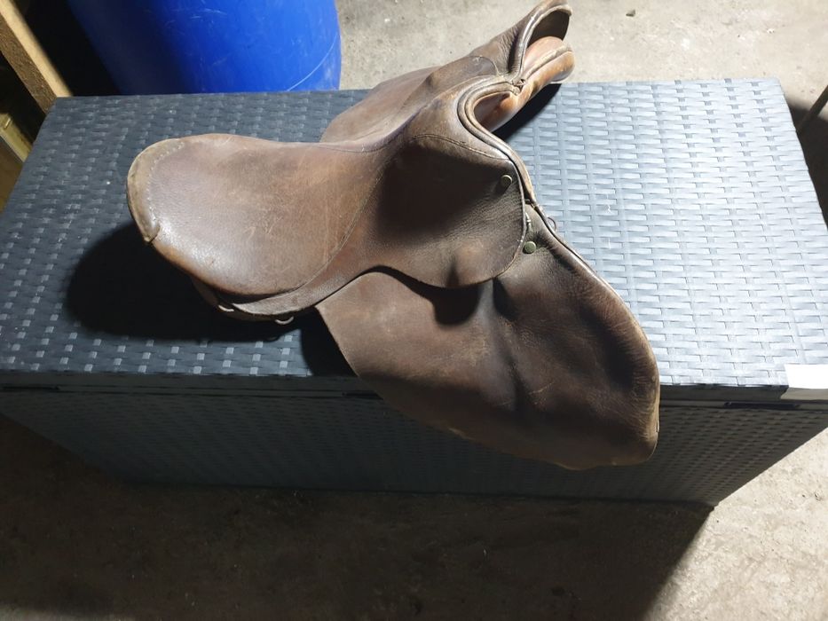 Седла и принадлежности