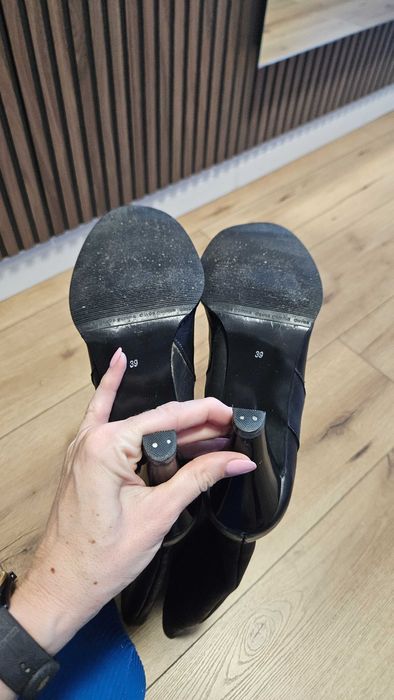 Cizme de piele negre cu toc, marimea 39
