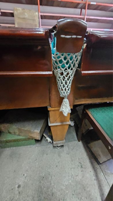 Бильярдный стол