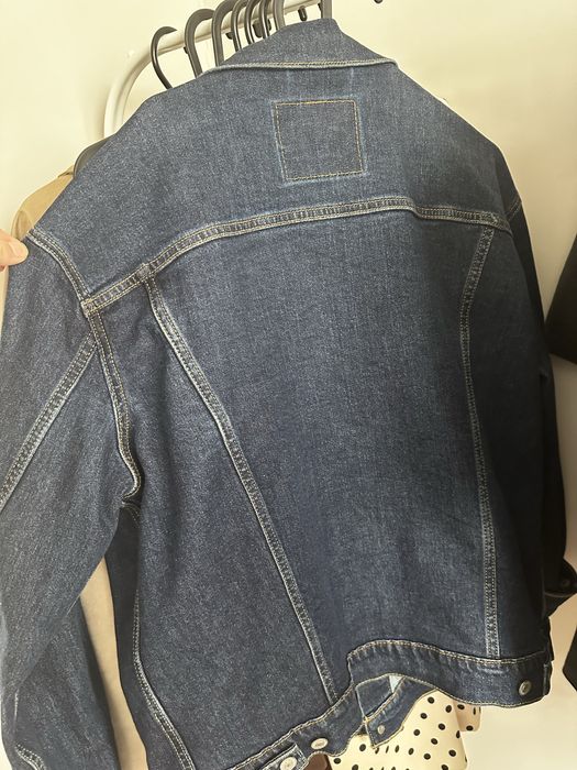 ЧИСТО НОВО Яке Levi’s