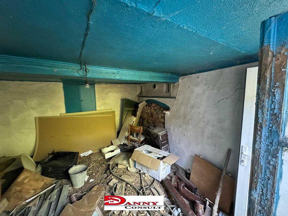 Къща с 1700 кв.м. двор в с. Мусина, обл. Велико Търново