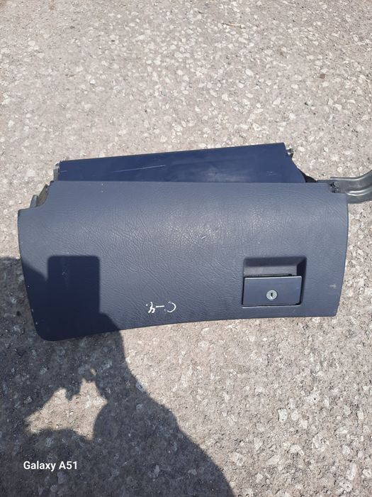 Зеркало заднего вида от Ауди