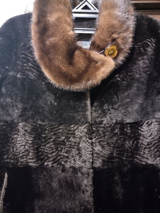 Продам шубу воротник норка