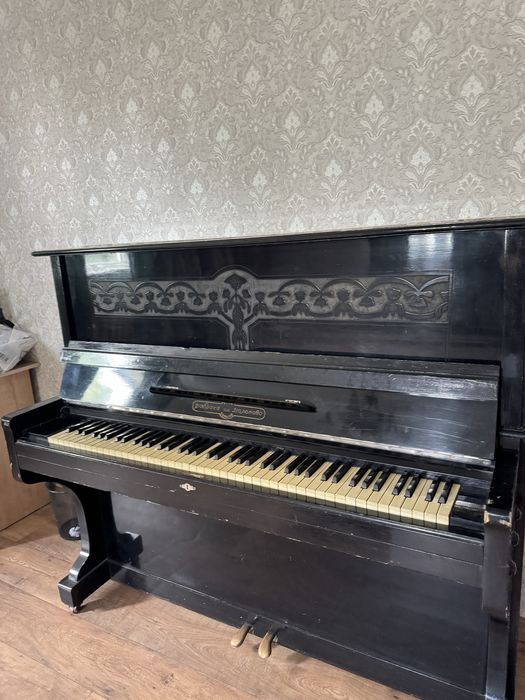 Продается пианино