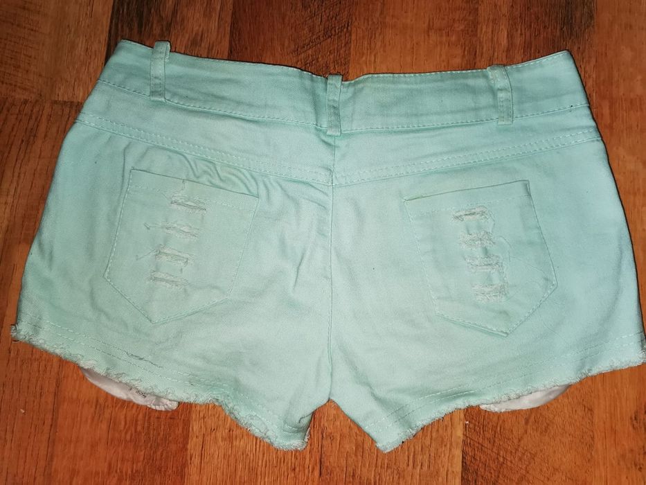 Pantaloni skinny roz Bershka, blugi skinny albi și pantaloni scurți