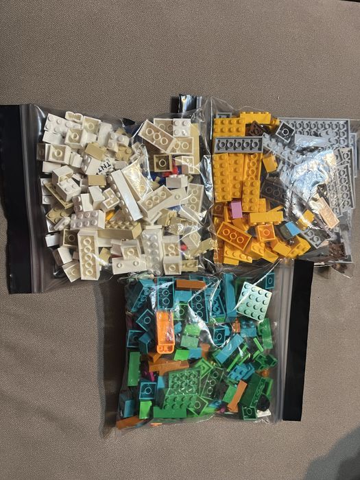 LEGO Minecraft  21249, 605 piese