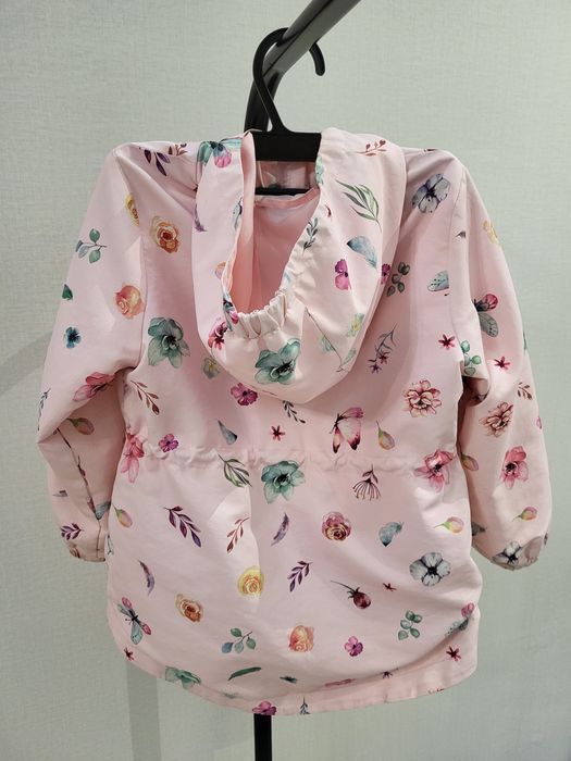 Детские куртки на девочку