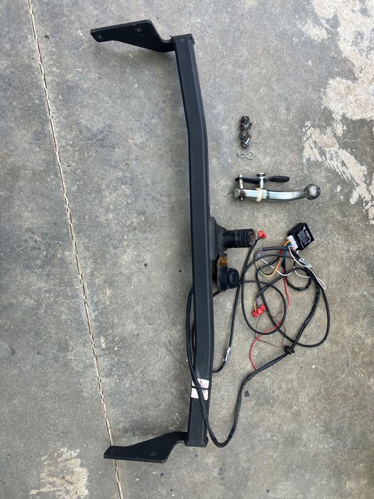 Теглич за Хюндай Елантра