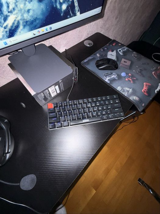 Intel i5-14400F, RTX 3050 6GB, 16GB DDR5, SSD 512GB, Windows 11. Funcționează perfect, ideal pentru gaming.