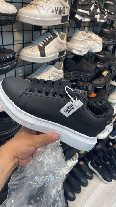 Adidași de bărbat