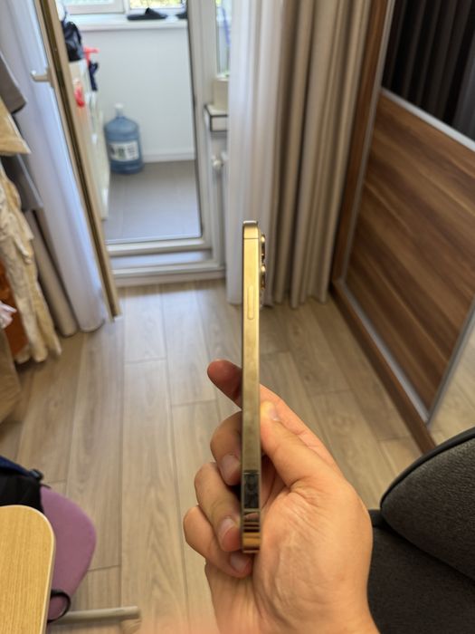 Vand iphone 13 pro max Gold 128 GB