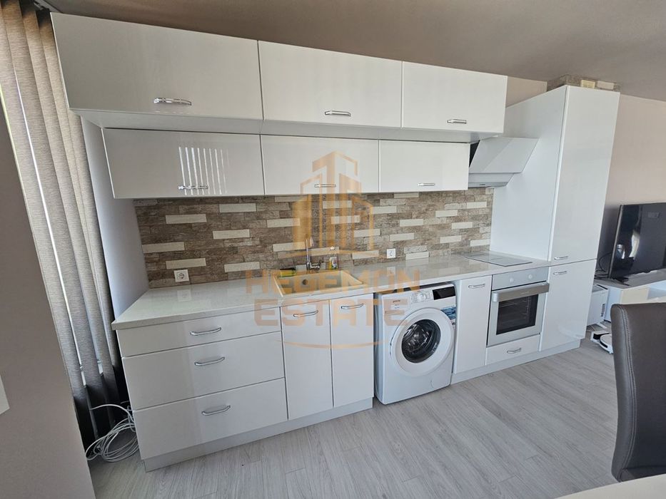Продава се Двустаен апартамент в Балчик - 65 кв.м за 2077 €/кв.м - Снимка #2