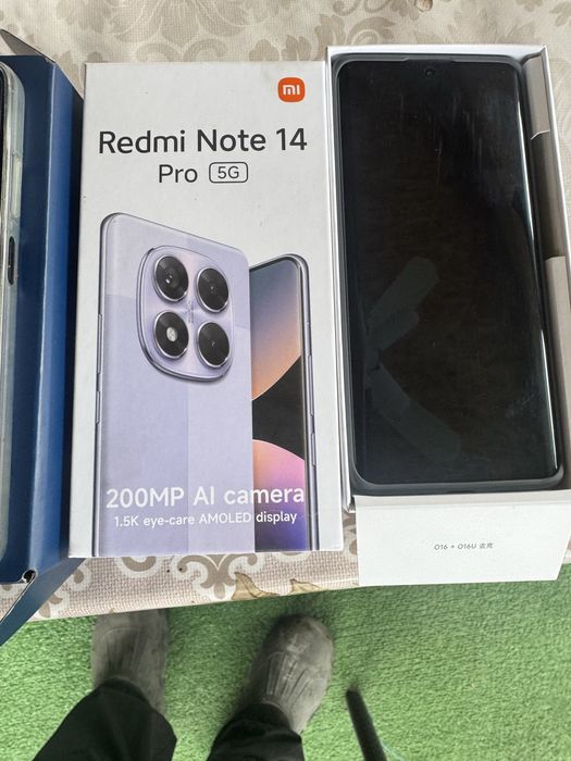 Telefoane noi de vinzare