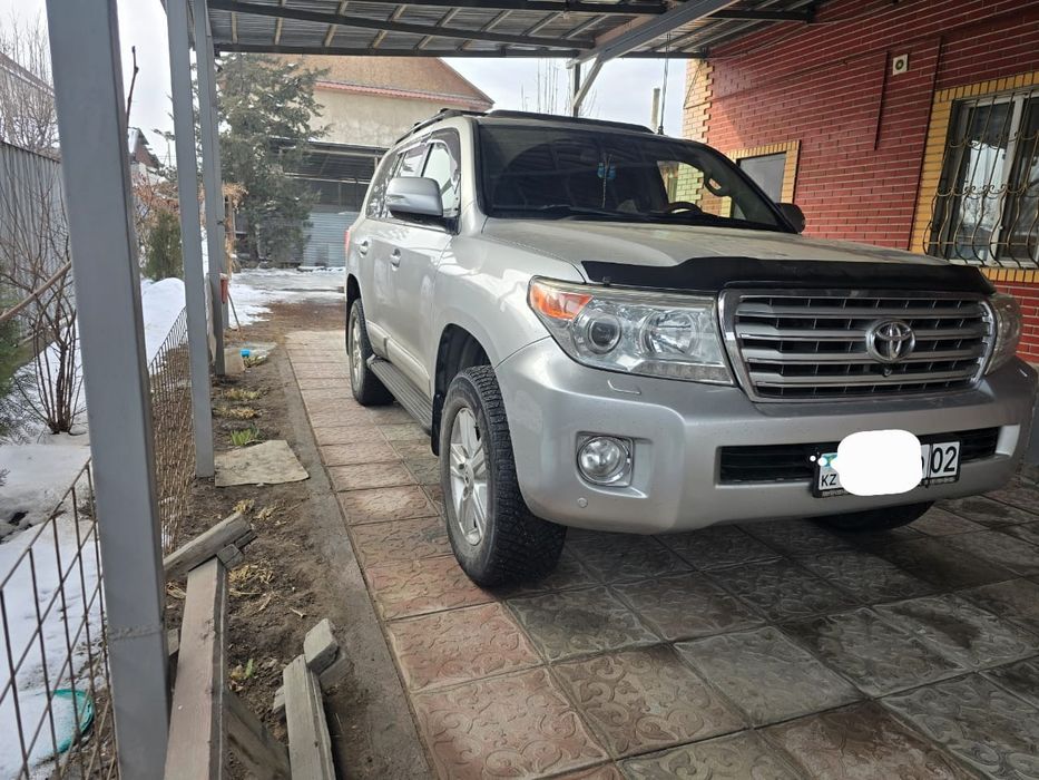 Toyota Land Cruiser 2012