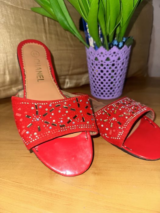 Шлепки Дубайские замшевые с камнями