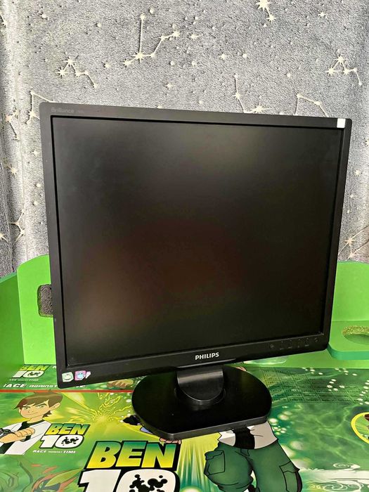 LCD монитор Philips Brilliance
