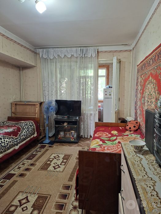 Чиланзар 22 продажа квартиры 1/3/4 ,лоджия 2×6.