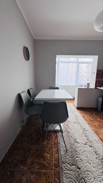 Inchiriez apartament 2 camere Micro 17