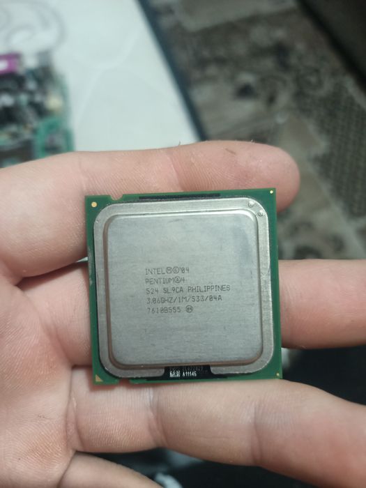 Процесор интел  E5400.