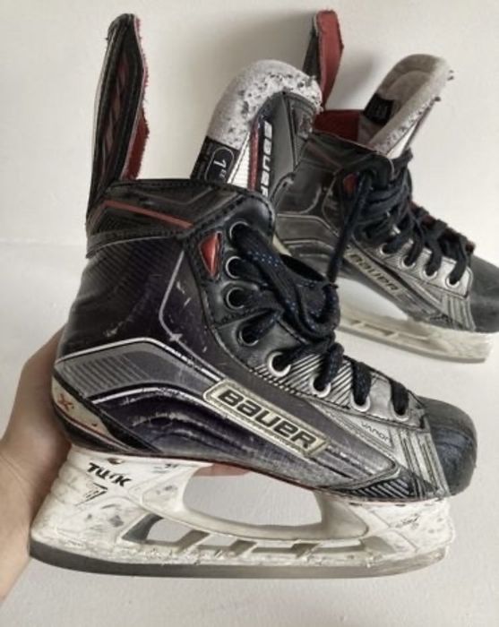 Хоккейные коньки BAUER X900