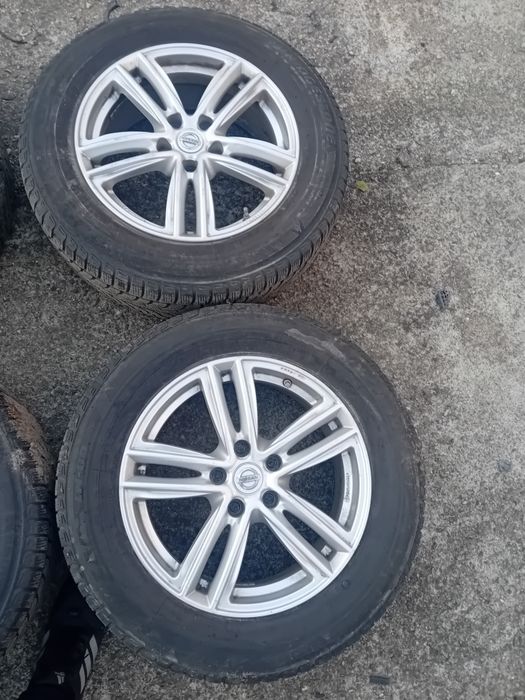 Лята джанта 17цола с зимни гуми Bridgestone  225/65/17 NISSAN X TRAIIL
