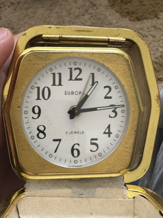 Ceas vechi vand urgent