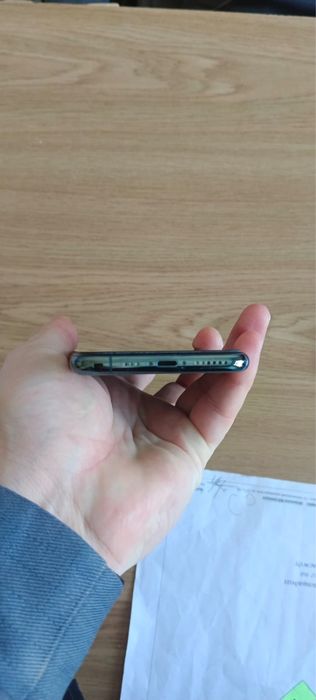 продам айфон 11 про 512гб