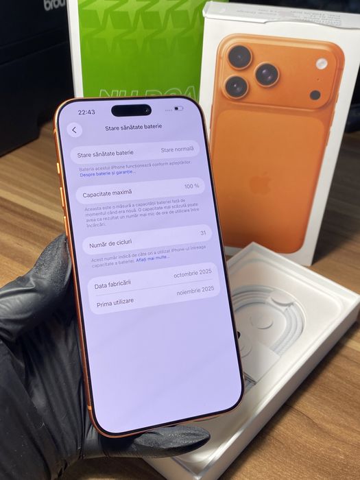 iPhone 17 Pro Max • 256 GB • Cosmic Orange