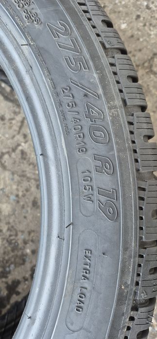 2 anvelope iarna ca noi Michelin 275/40/19.Pretul este pe bucata