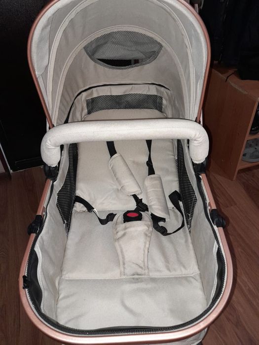 Продаю коляску в отличном 20000