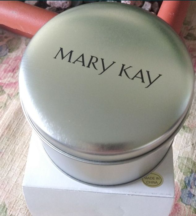 Часы от Мэри Кей