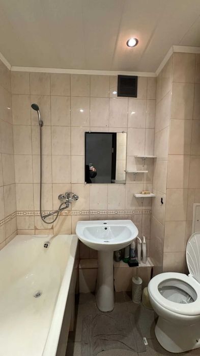 Дава се под наем Двустаен апартамент в София, Център - 55 кв.м за 408 € - Снимка #2