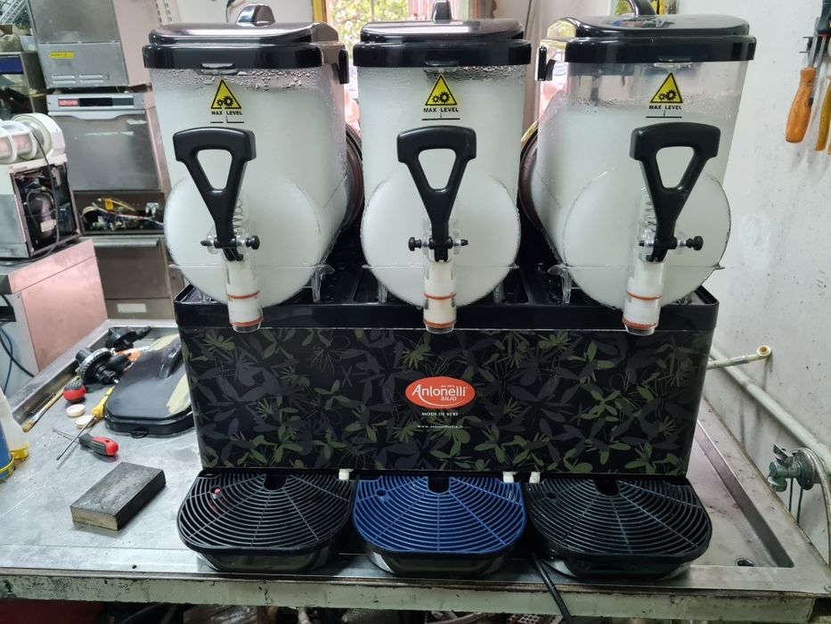 СКРЕЖИНИ Промоция тройки от Италия