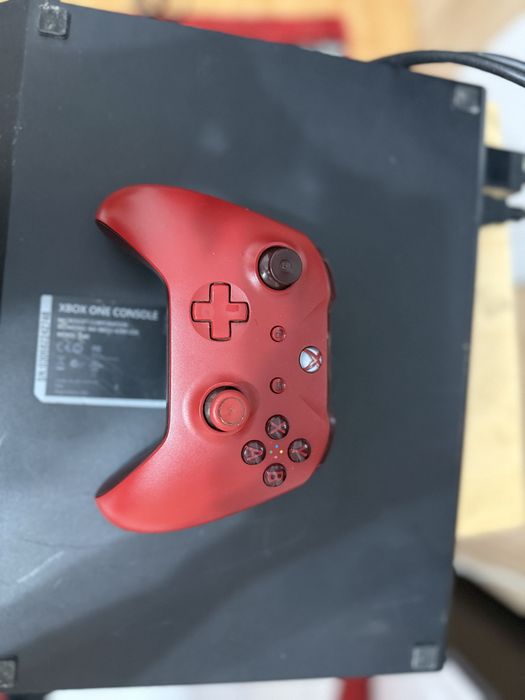 Xbox One + controller