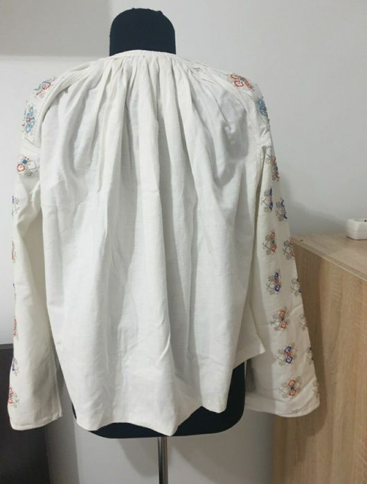 Ie veche autentica cu margele