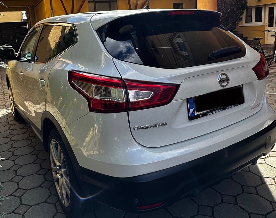 Nissan Qashqai 1.6 dCi 130 CP | Automată Xtronic | N-Connecta | Cameră 360° | 2017