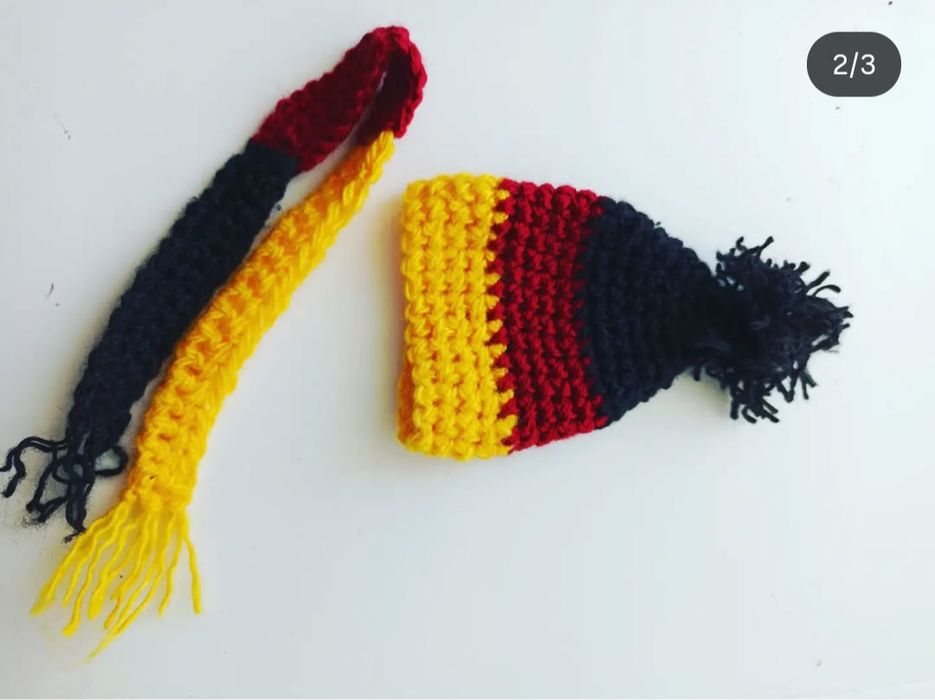 Продам шапочки на значки  Мерседес ы