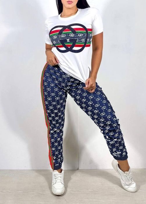 Compleu dama diferite modele