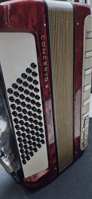 Acordeon Hohner Concerto 2 cu 72 de basi