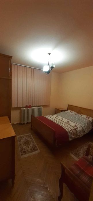Închiriez apartament