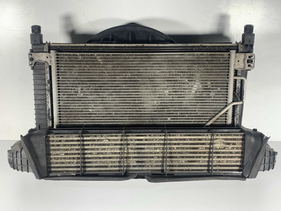 Воден Климатичен радиатор Интеркулер Перка Дифузьор Mercedes W203 2.2