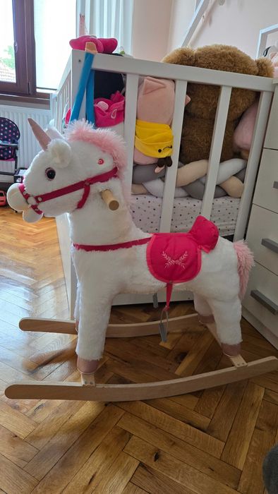 Детски играчки-кола за бутане, конче, двулицев килим, масичка и стол