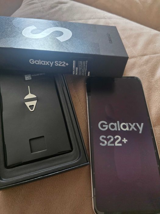 Продам телефон Samsung S22+ б/у.