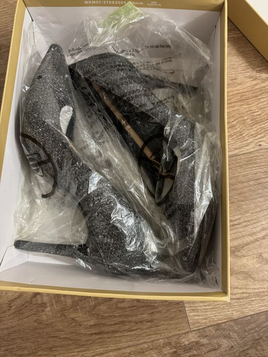 Туфли новые Майк корс