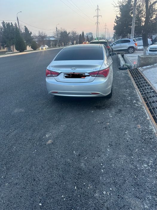 Hyundai sonata 2010 йил жуда яхши холатда матор хадавойда иши йук