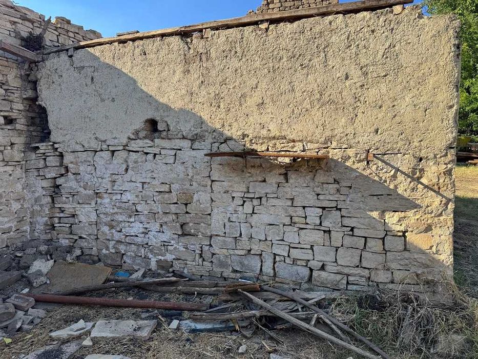 Дялани камъни за стени и огради